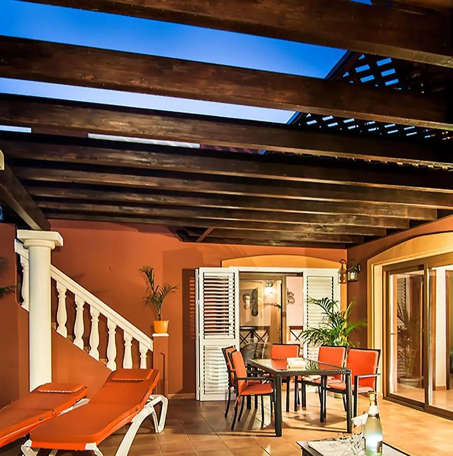 Orange Light Villa Corralejo Spanien